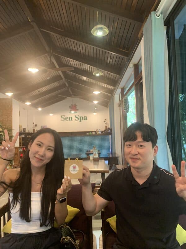 Korean couple happy at Sen Spa