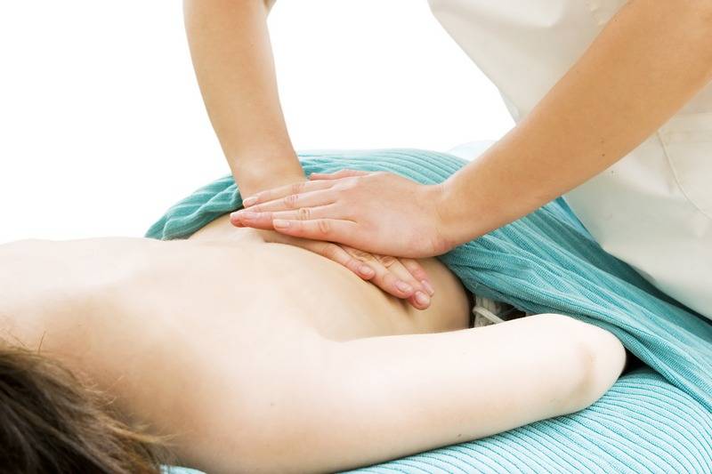 Massage lưng giúp cảm giác đau mỏi được xoa dịu nhanh chóng
