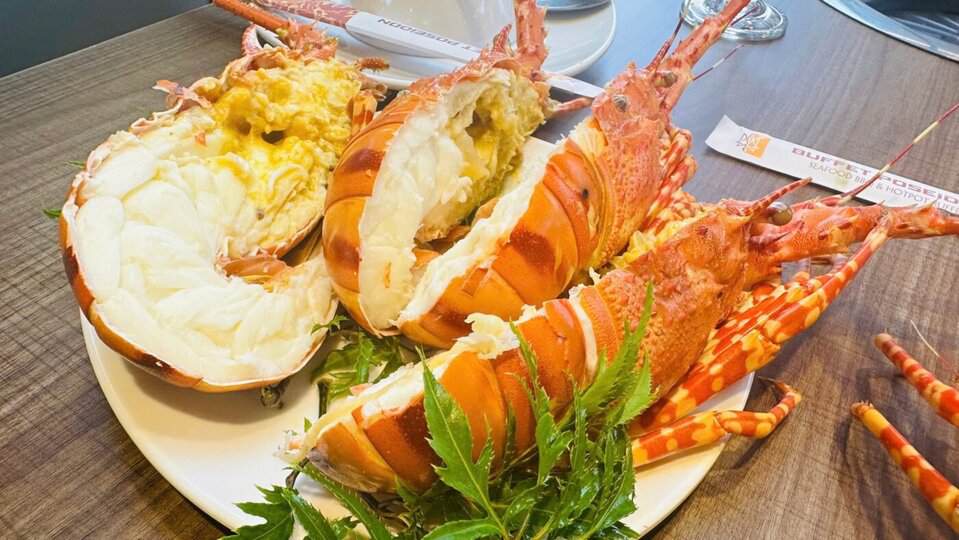 List 20 địa điểm ăn tối ở Nha Trang không nên thể bỏ lỡ tôm hùm nướng phô mai