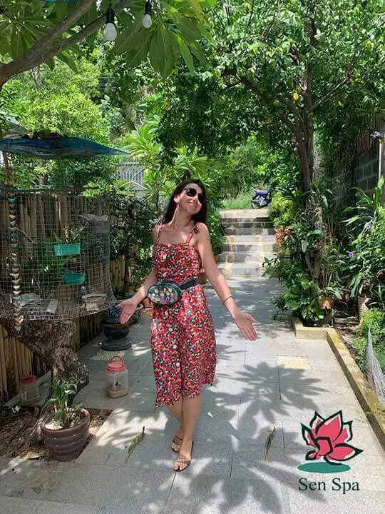 Khách hàng thư giãn tại Sen Spa